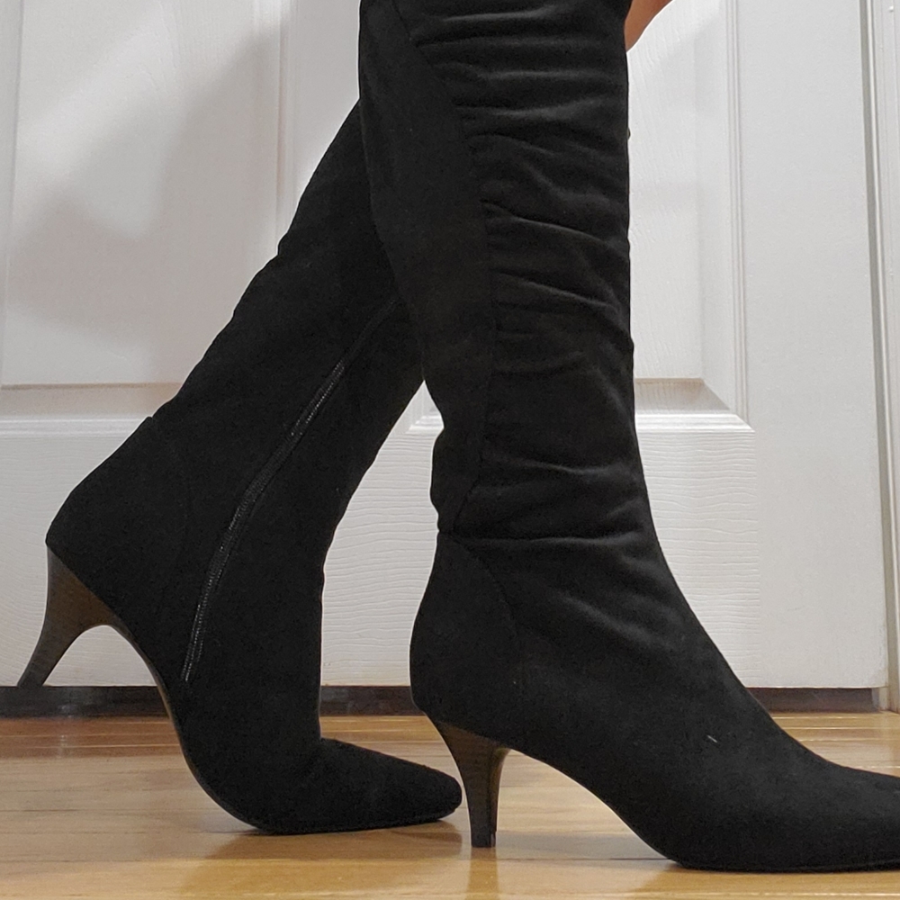 Knee high ladies suede  boots
